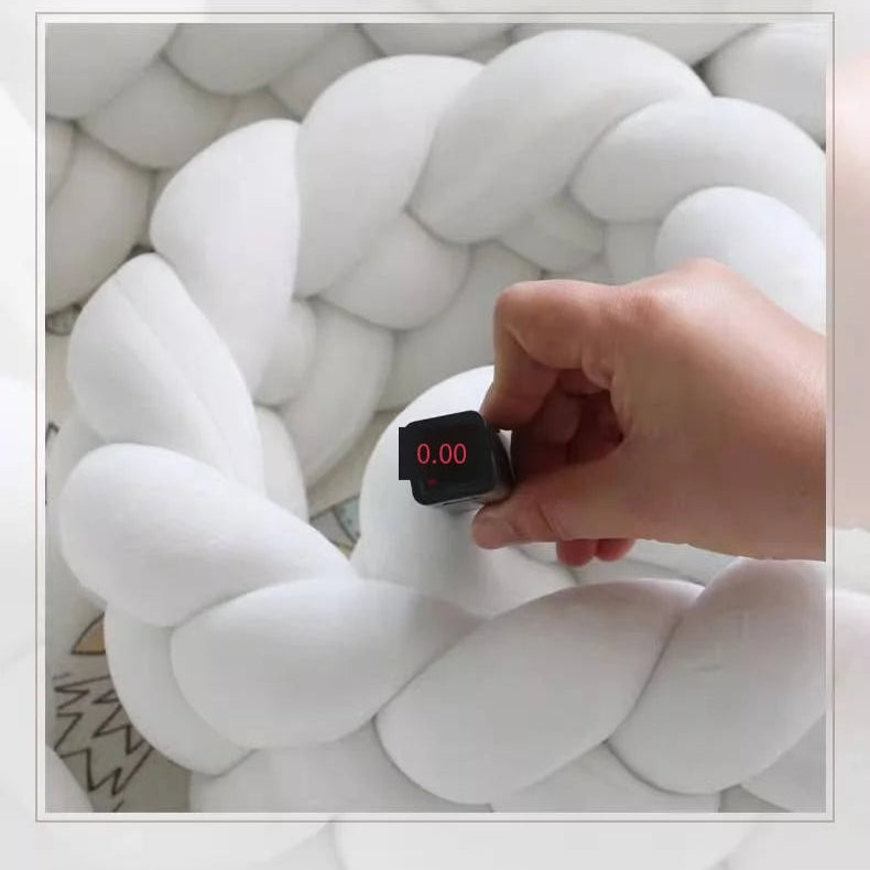 Belle Tresse de lit pour votre bébé blanc