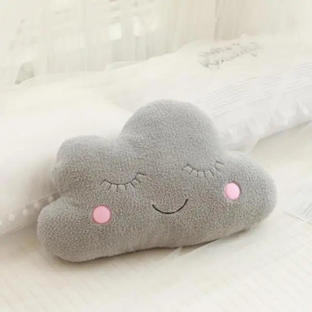 Coussin en peluche doux en forme de nuage