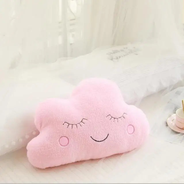 Coussin en peluche doux en forme de nuage