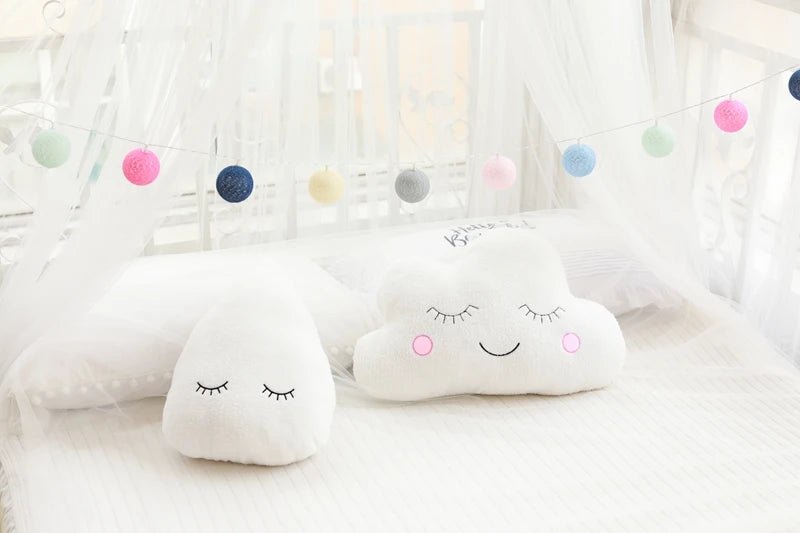 Coussin en peluche doux en forme de nuage - Chambre de Bébé Idéale