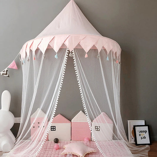 Ciel de lit cabane magnifique rose