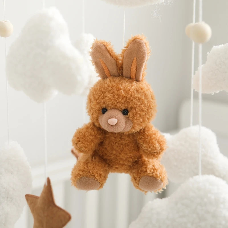 Mobile en bois pour berceau de bébé