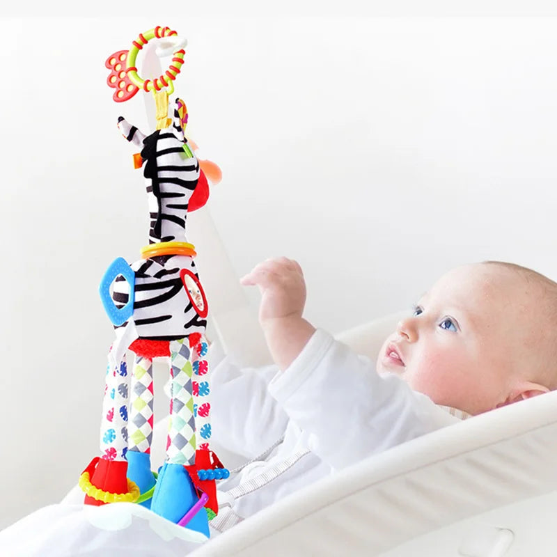 Mobile musicale pour bébé en peluche-chenille