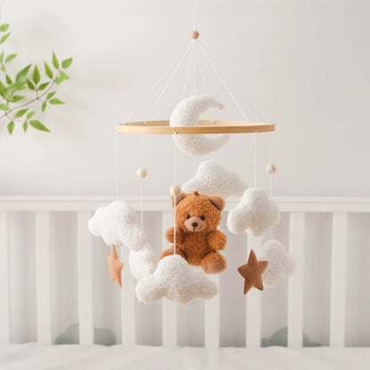 Mobile en bois pour berceau de bébé