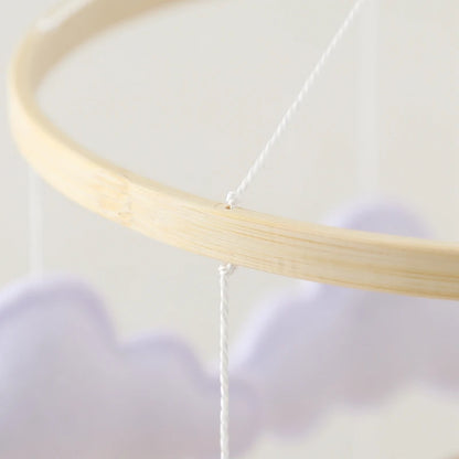 Mobile en bois pour berceau de bébé