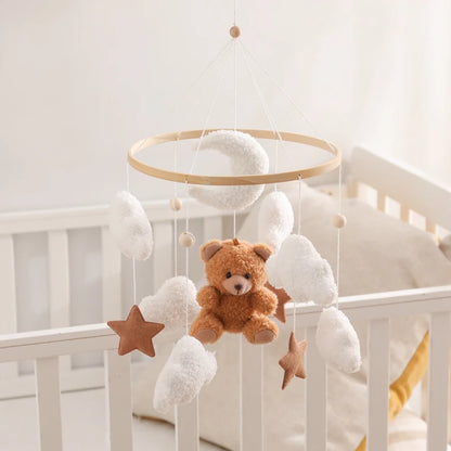 Mobile en bois pour berceau de bébé