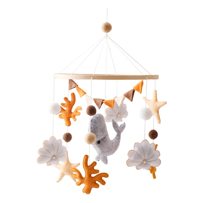 Mobile en bois pour berceau de bébé