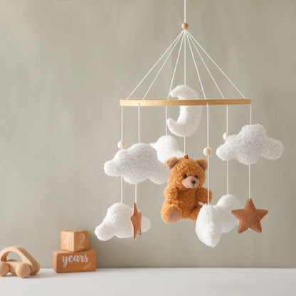 Mobile en bois pour berceau de bébé