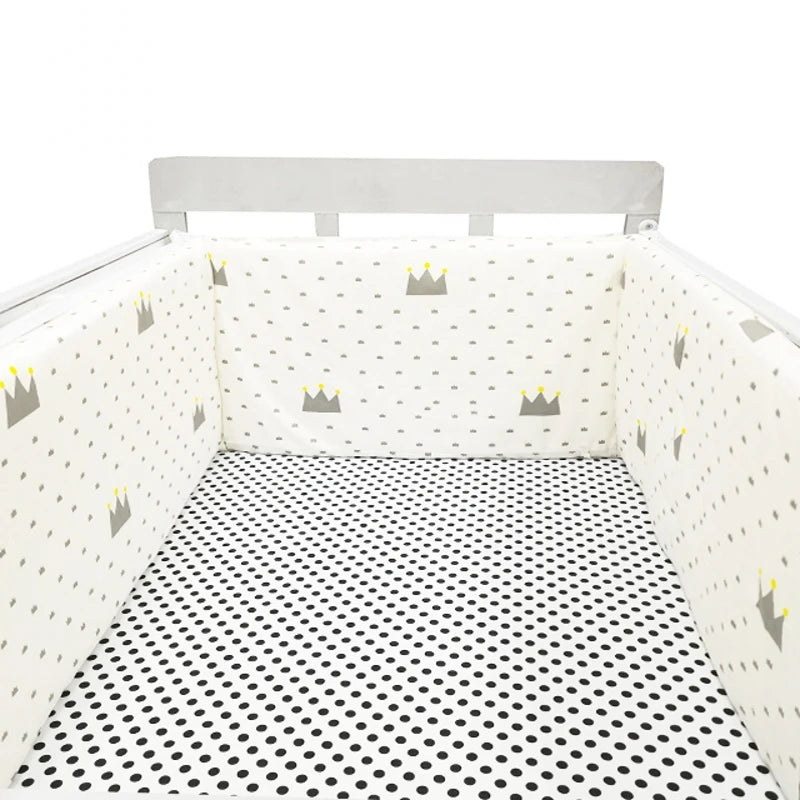 Tour de lit bébé Admirable gris couronnes noires - idealechambredebb.com
