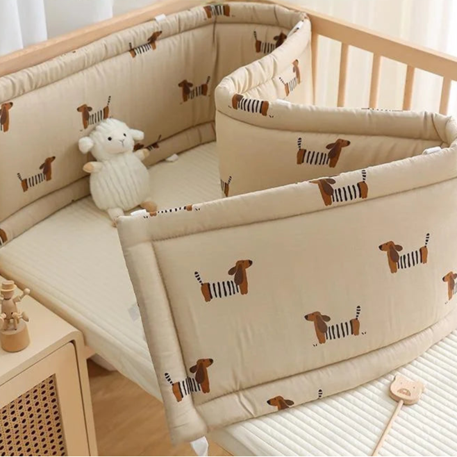 Tour de lit bébé magnifique beige deco chiens