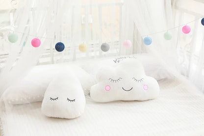 Coussin en peluche doux en forme de nuage - Chambre de Bébé Idéale
