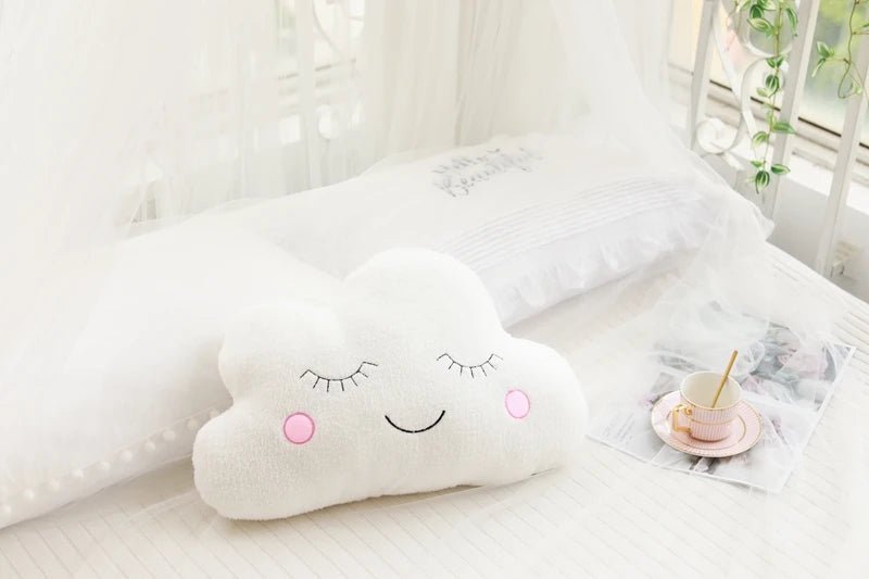 Coussin en peluche doux en forme de nuage - Chambre de Bébé Idéale