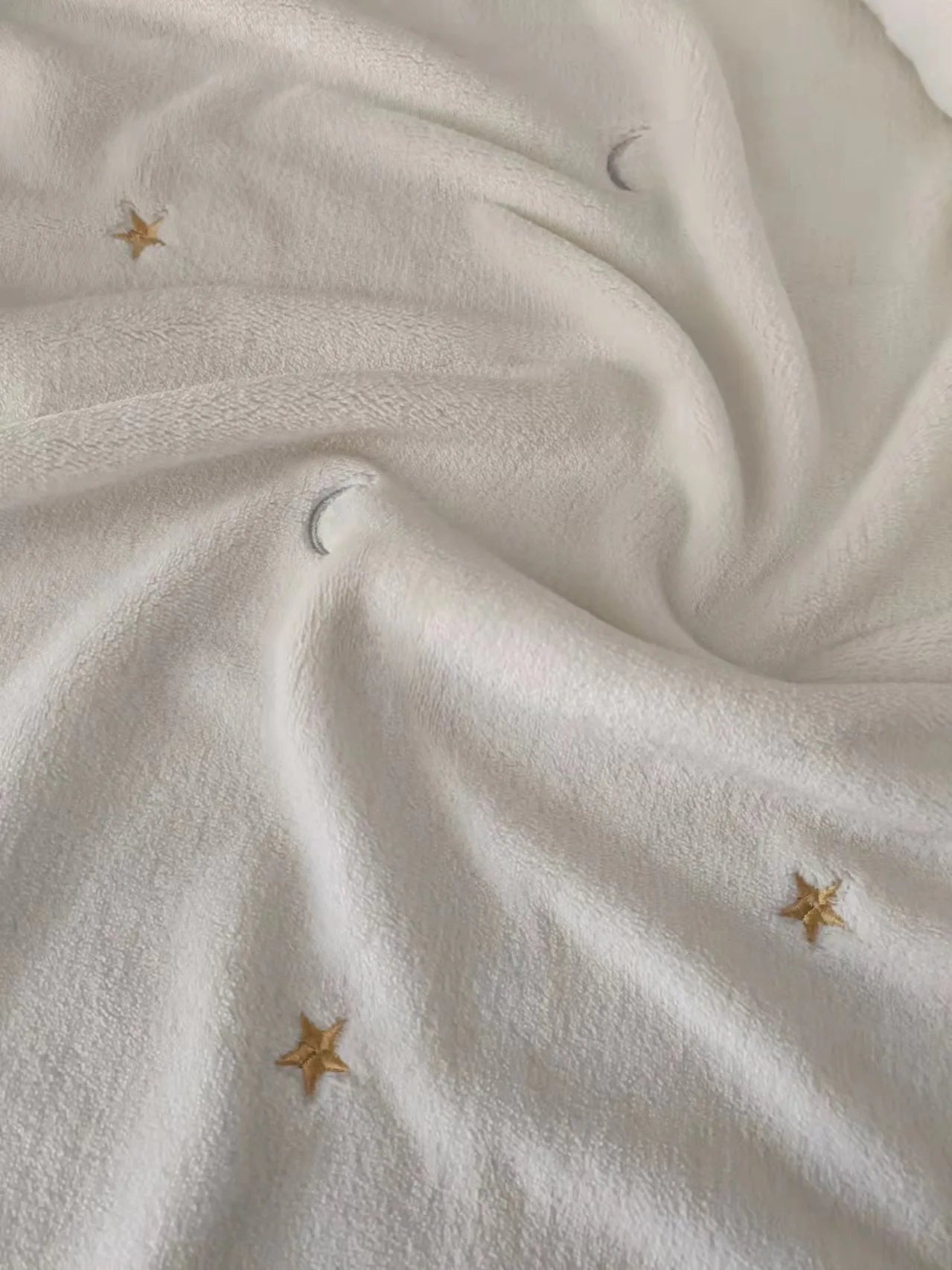Couverture en flanelle pour bébé - Chambre de Bébé Idéale