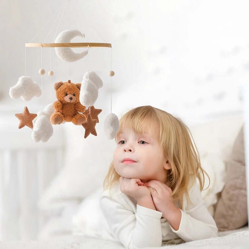 Mobile en bois pour berceau de bébé - Chambre de Bébé Idéale