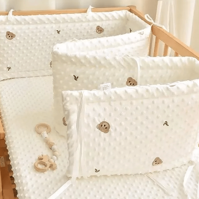 Tour de lit bébé magnifique - Chambre de Bébé Idéale